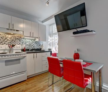 2 AVRIL- Studio fonctionnel en plein ♥ du Vieux-Québec - Photo 3