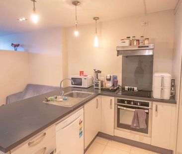 Furnished Inner City Studio Unit - Photo 3