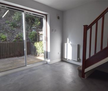 2 bedroom terraced house to rent - Photo 3