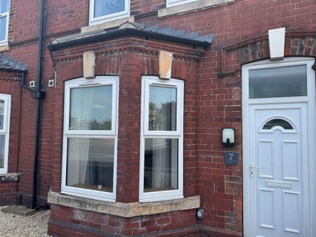 1 bedroom in a house share to rent - Photo 4