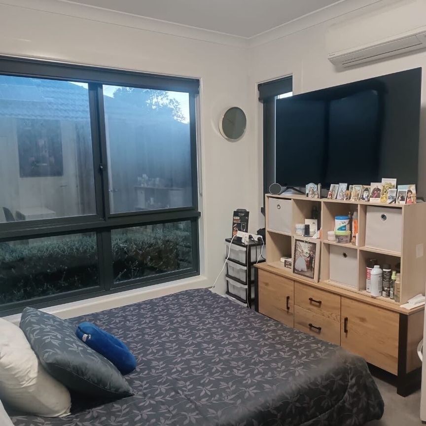 Oakleigh East - Photo 1