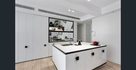 THE QUAY APARTMENTS - BEST LOCATION - Photo 2