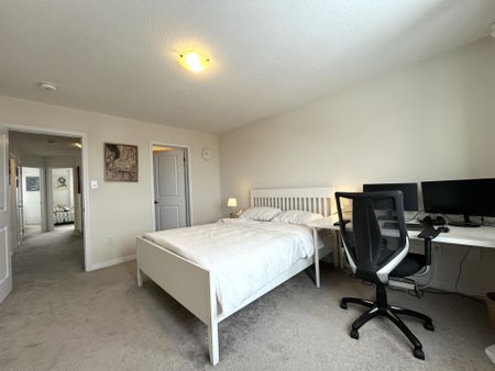 For Lease - 25 Allcroft Court, Hamilton, Ontario - Photo 3