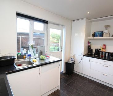 2 bedroom ground floor flat to rent - Photo 5