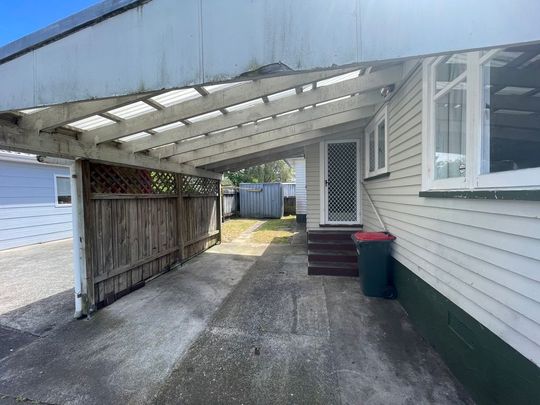 Manurewa - Photo 1