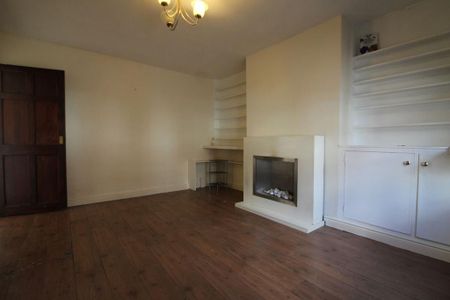 2 bedroom end of terrace house to rent - Photo 3