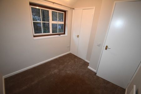 3 bedroom House - LODGEFIELD, WELWYN GARDEN CITY - Photo 4