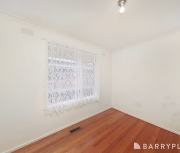 Spacious Living Close to Schools, Shops & Transport - Photo 2