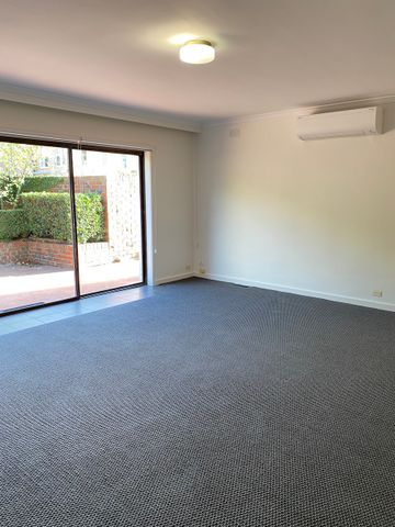1/8 Mary Street, Kew VIC 3101 - House For Rent | Domain - Photo 5