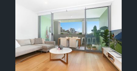 Modern One Bedroom in Prime Location - Photo 3