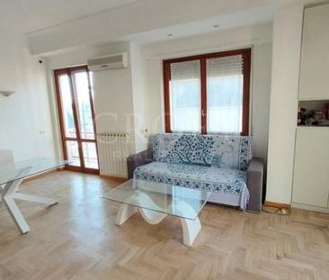 Attic-Vatican: Semi Furnished 1 bedroom, spacious living rom, kitch... - Photo 5