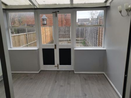 2 bedroom property to rent - Photo 4