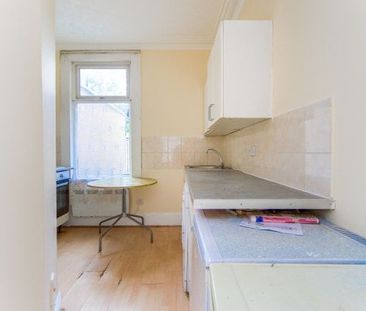 Selsdon Road, Upton Park E13, Property for rent - Photo 2