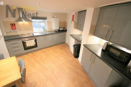 5 bedroom terraced house to rent - Photo 4