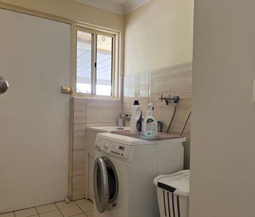 Four Bedroom Family Home! - Photo 1