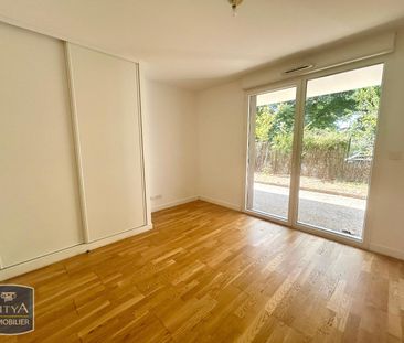 Location Appartement 2 pièces 46m² BOURG EN BRESSE 01000 - Photo 2