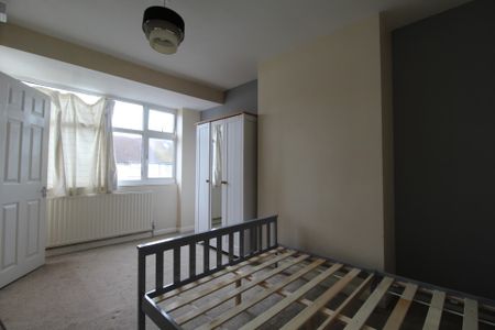 1 bedroom Property to rent - Photo 4