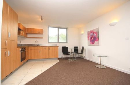 2 bedroom apartment to rent - Photo 4