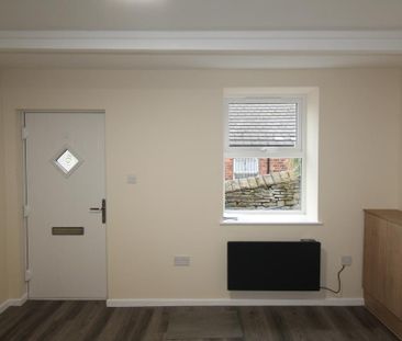 2 bedroom terraced house to rent - Photo 3