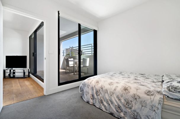 Unit 203/54-56 Chapel Street, St Kilda. - Photo 1