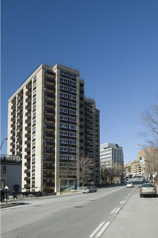 3488 Chemin de la Côte-des-Neiges, Montréal, QC - Photo 2