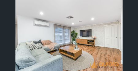 CHARMING FAMILY HOME - Photo 3