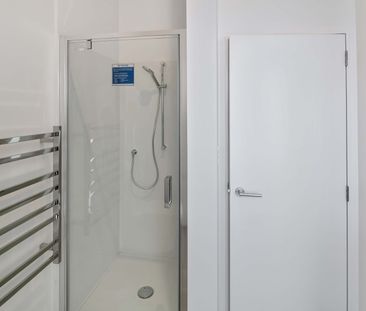 Architecturally Designed Three-Bedroom Townhouse – Karori - Photo 4