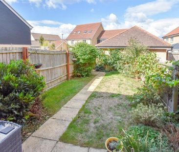3 bedroom end of terrace house to rent - Photo 3