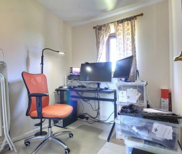 2 bedroom end of terrace house to rent - Photo 3