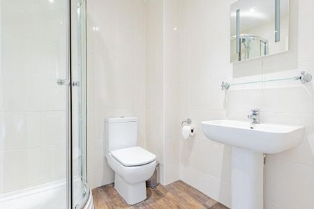 1 bedroom in a house share to rent - Photo 5