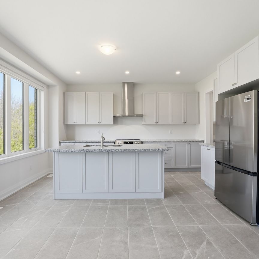 For Lease - 25 Del Ray Crescent, Wasaga Beach, Ontario - Photo 1