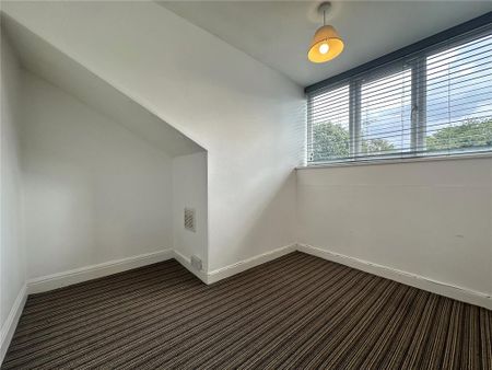 3 bedroom terraced house to rent - Photo 2