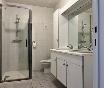 Gezellig 2 Slpk appartement met een ruim terras + garagebox - Photo 2