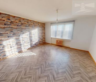 Pronájem bytu 2+1 63 m2 - Fotografie 2