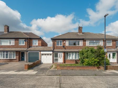 3 bedroom semi-detached house to rent - Photo 3