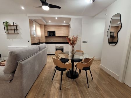 Apartamento de alquiler en Plaza de la Malagueta, 2, La Malagueta - Monte Sancha - Photo 4