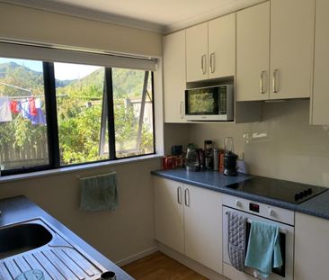 Quiet and Private Modern Living - Photo 6