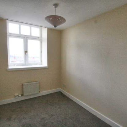 2 bedroom property to rent in Macclesfield - Photo 1