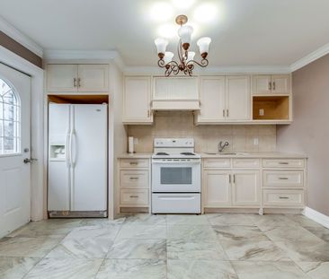 For Lease - 3564 Eglinton Avenue Unit# 2nd Fl., Toronto, Ontario - Photo 1