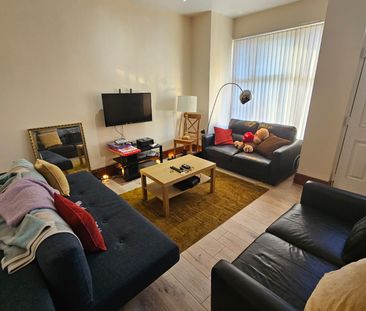 3 Bed - 32 Hessle Terrace, Hyde Park, Leeds - LS6 1EQ - Student - Photo 5