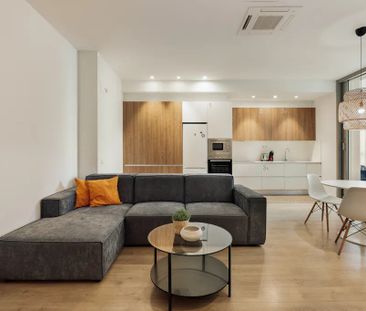 Carrer de Balmes, Barcelona, Catalonia 08007 - Photo 1