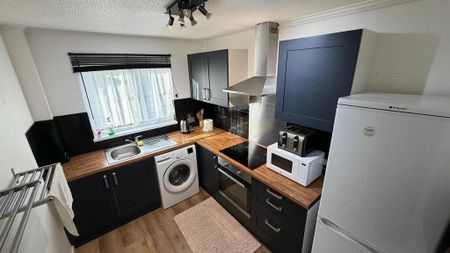 2 bedroom flat to rent - Photo 5