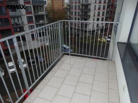 Exkluzivní pronájem novostavby zařízeného klimatizovaného bytu 2+kk+B -Pardubice-centrum - Photo 4