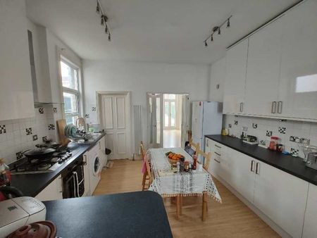 Room in a Shared House, Woodstock Road, CR0 - Photo 5