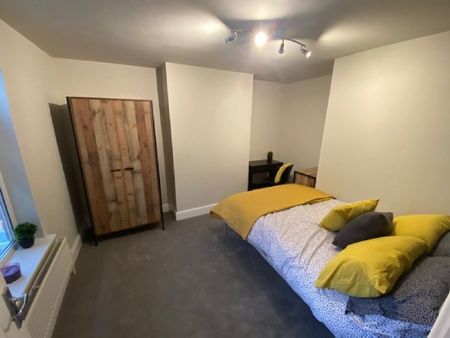 9 bedroom house to rent - Photo 4