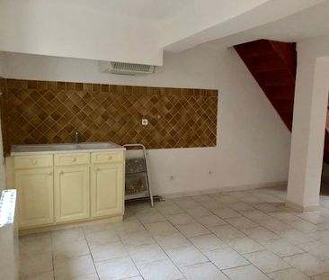 Location Appartement 2 pièces 43m² NEOULES 83136 - Photo 2