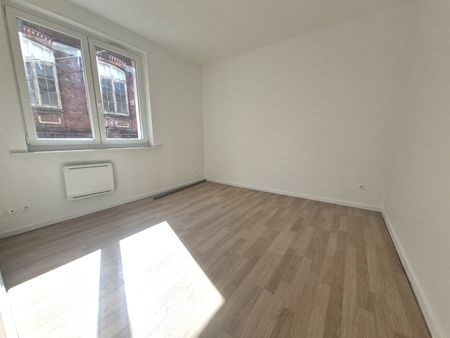 Location Appartement 4 pièces 76m² ROUBAIX 59100 - Photo 5