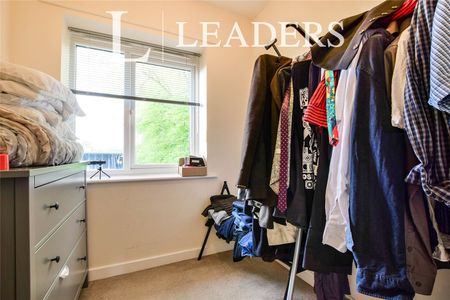 3 bedroom house to rent Manchester, M19 - Photo 4