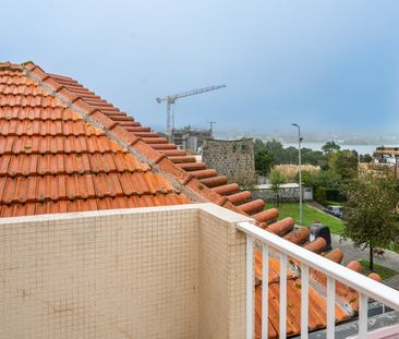 2+1 Bedroom Apartment in Canidelo (Remodeled) - Photo 5