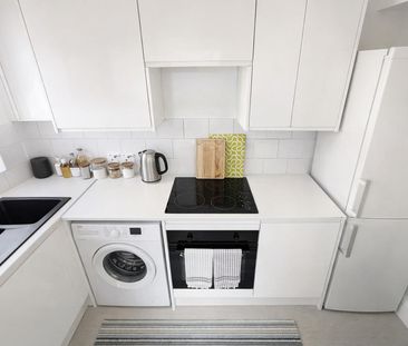 Shelley Road, Worthing - Photo 3